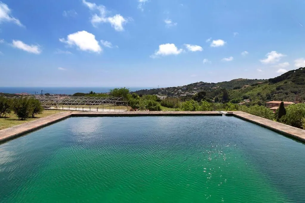 Designer Home With Pool Near Beach And Village Alella Holiday home